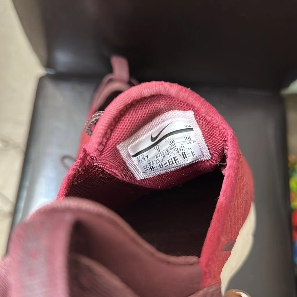 Nike Air Max 270 Burgundy Sneakers
